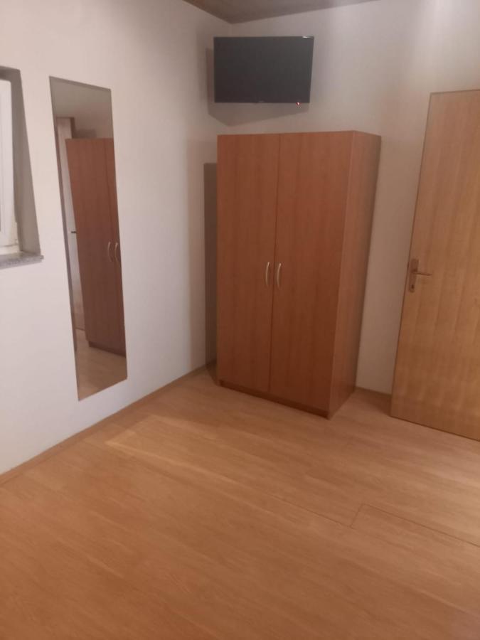 Apartmani Branka 르티나 외부 사진
