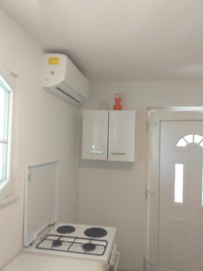 Apartmani Branka 르티나 외부 사진