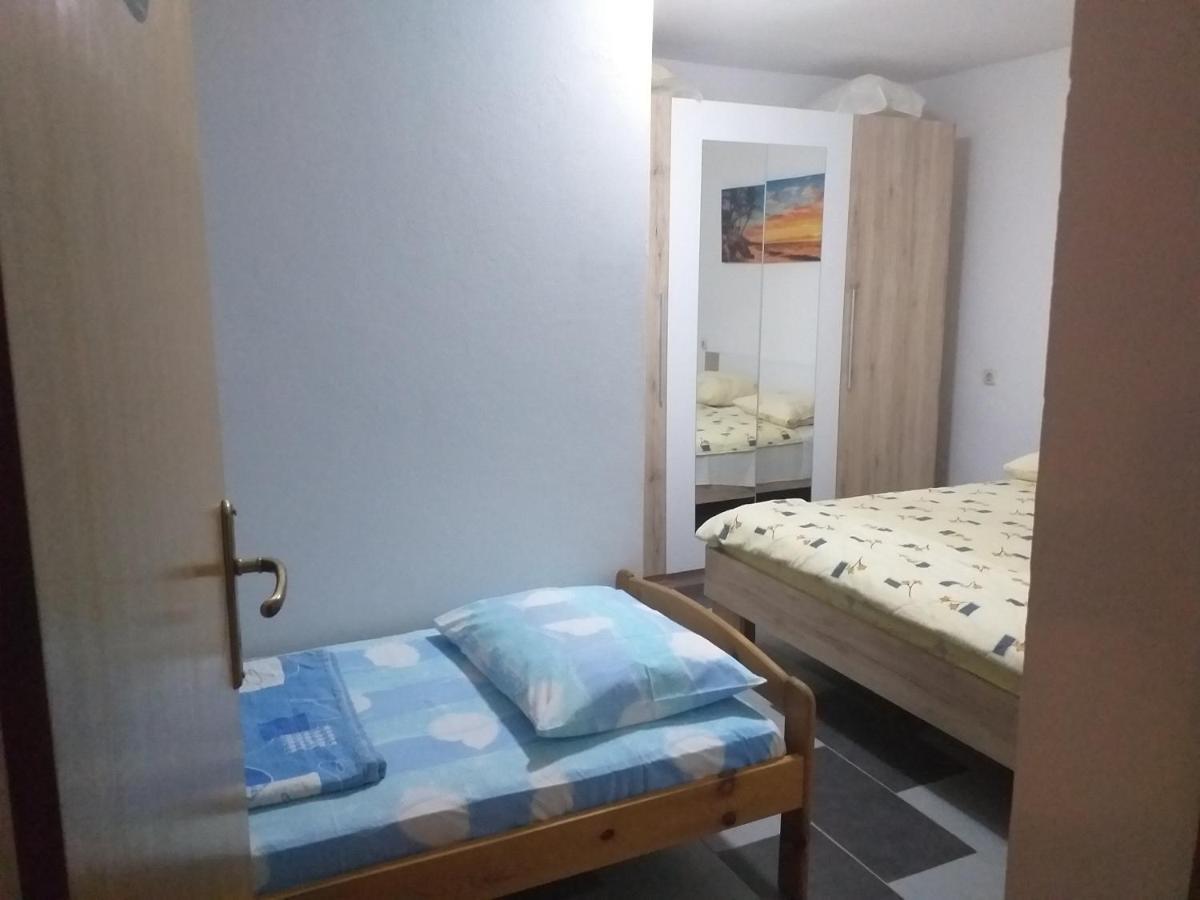 Apartmani Branka 르티나 외부 사진