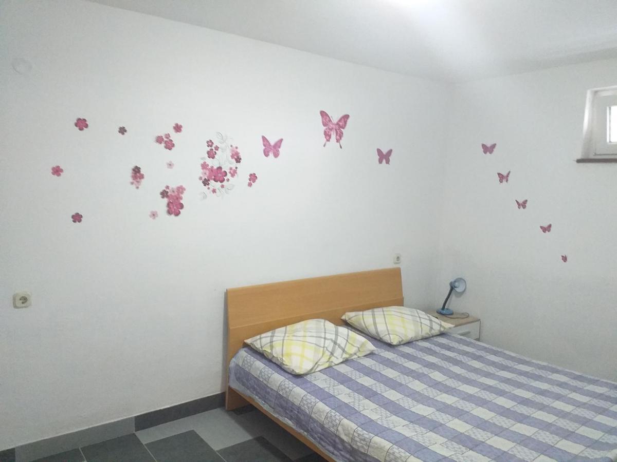 Apartmani Branka 르티나 외부 사진