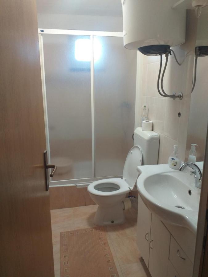 Apartmani Branka 르티나 외부 사진